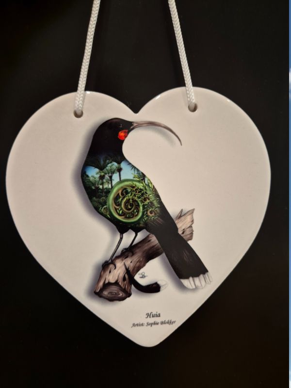 Huia Ceramic heart