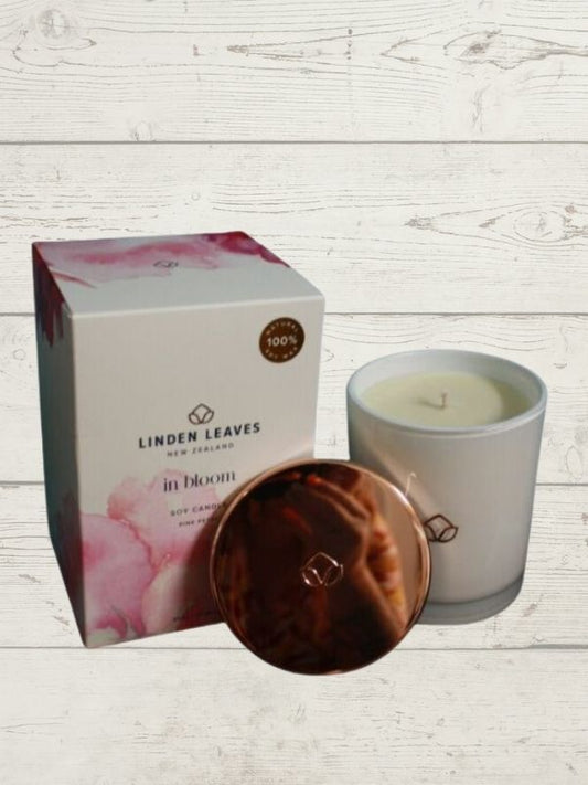 Pink petal candle – linden leaves