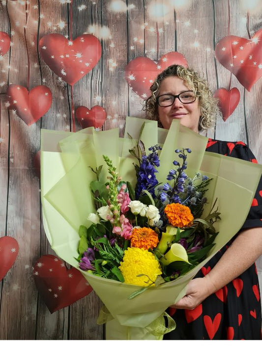 Rainbow palette bouquet .