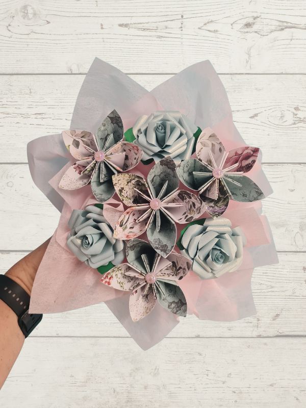 Paper flower posy (1)