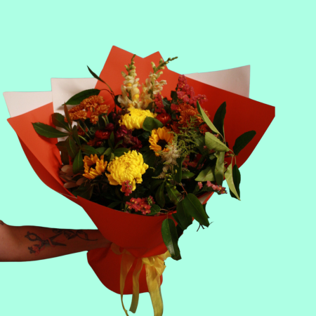 $100.00 Fresh floral bouquet designed to be placed into vase.  Choose your colours and let us work our magic.