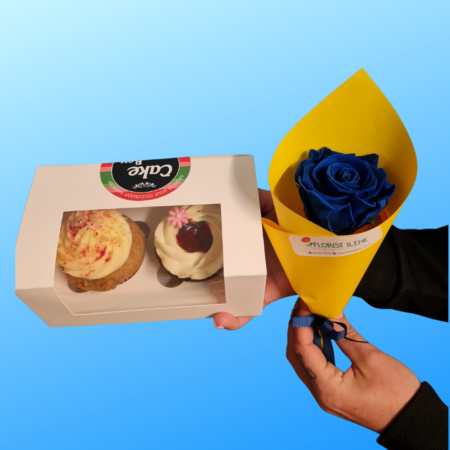 Blue preserved rose and cupcakes